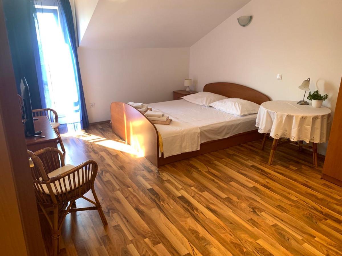 פודגורה Apartman Senka מראה חיצוני תמונה