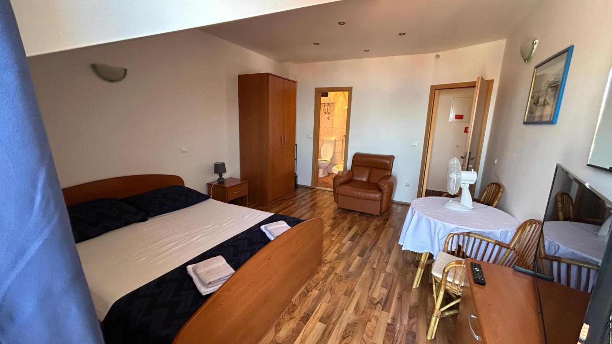 פודגורה Apartman Senka מראה חיצוני תמונה