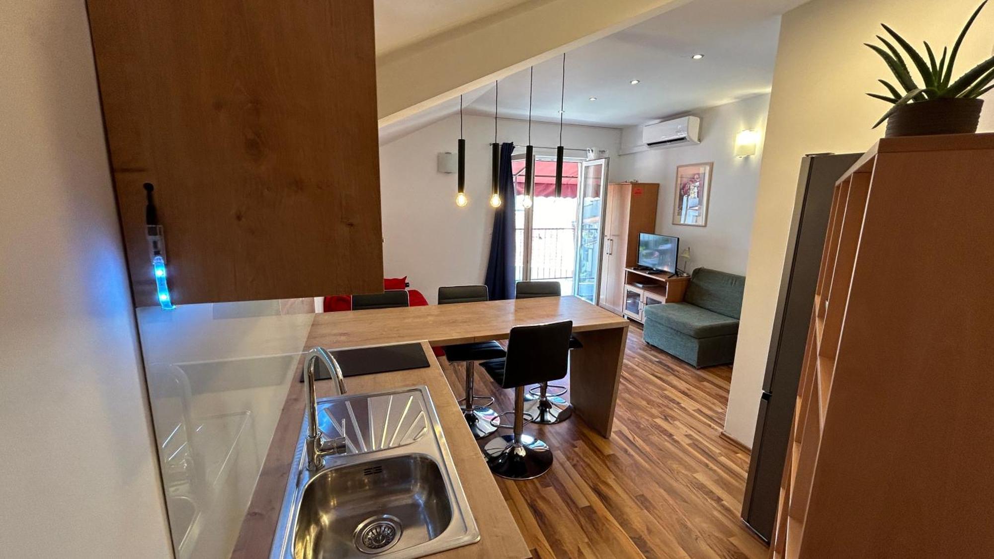 פודגורה Apartman Senka מראה חיצוני תמונה